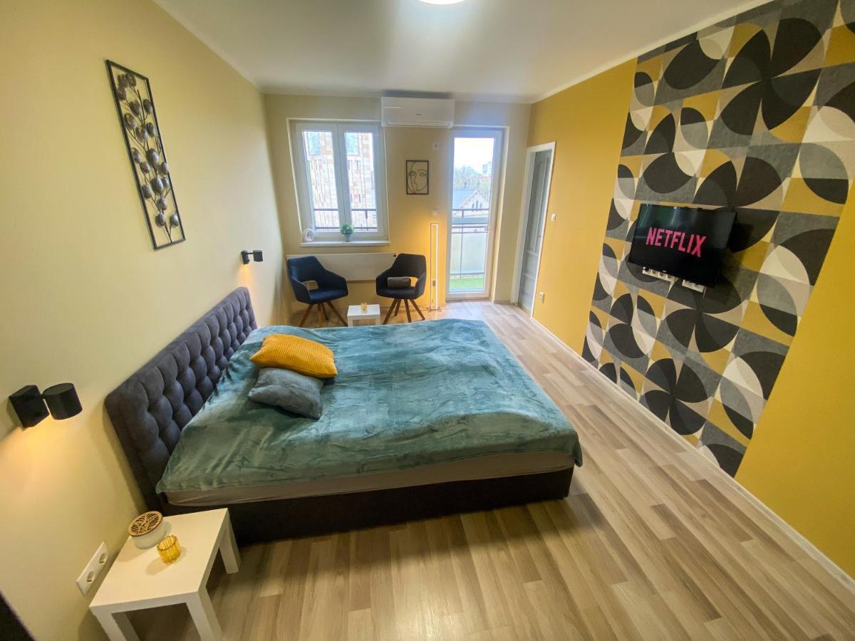 Fresh Smartly Designed Studio Flat & Sunny Balcony Budapest Exterior photo